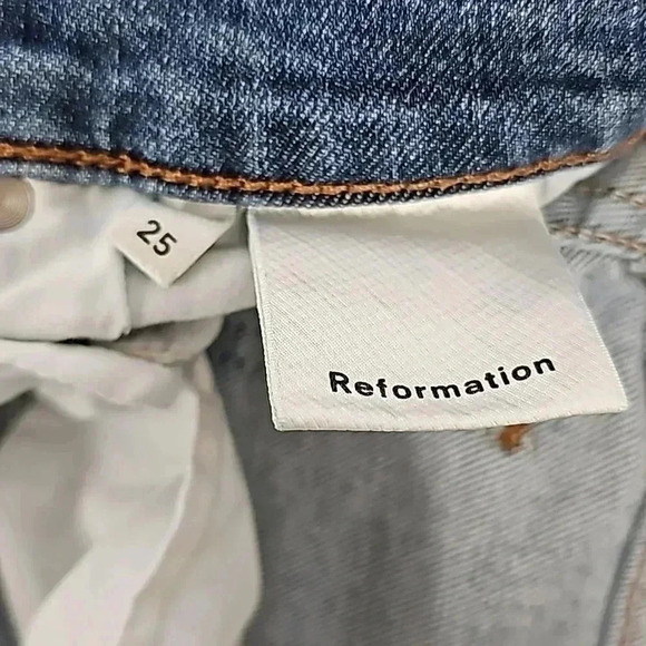 Reformation High & Skinny Jean in Color Rhine - Picture 7 of 12